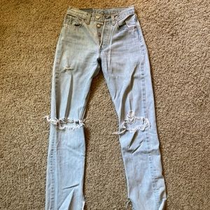 PERSONALLY DISTRESSED VINTAGE LEVI 501 Size 24-25